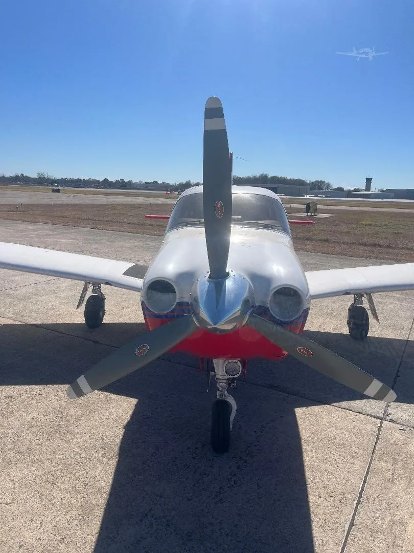 Exterior view of a 2003 PIPER SARATOGA II HP, N637JD.