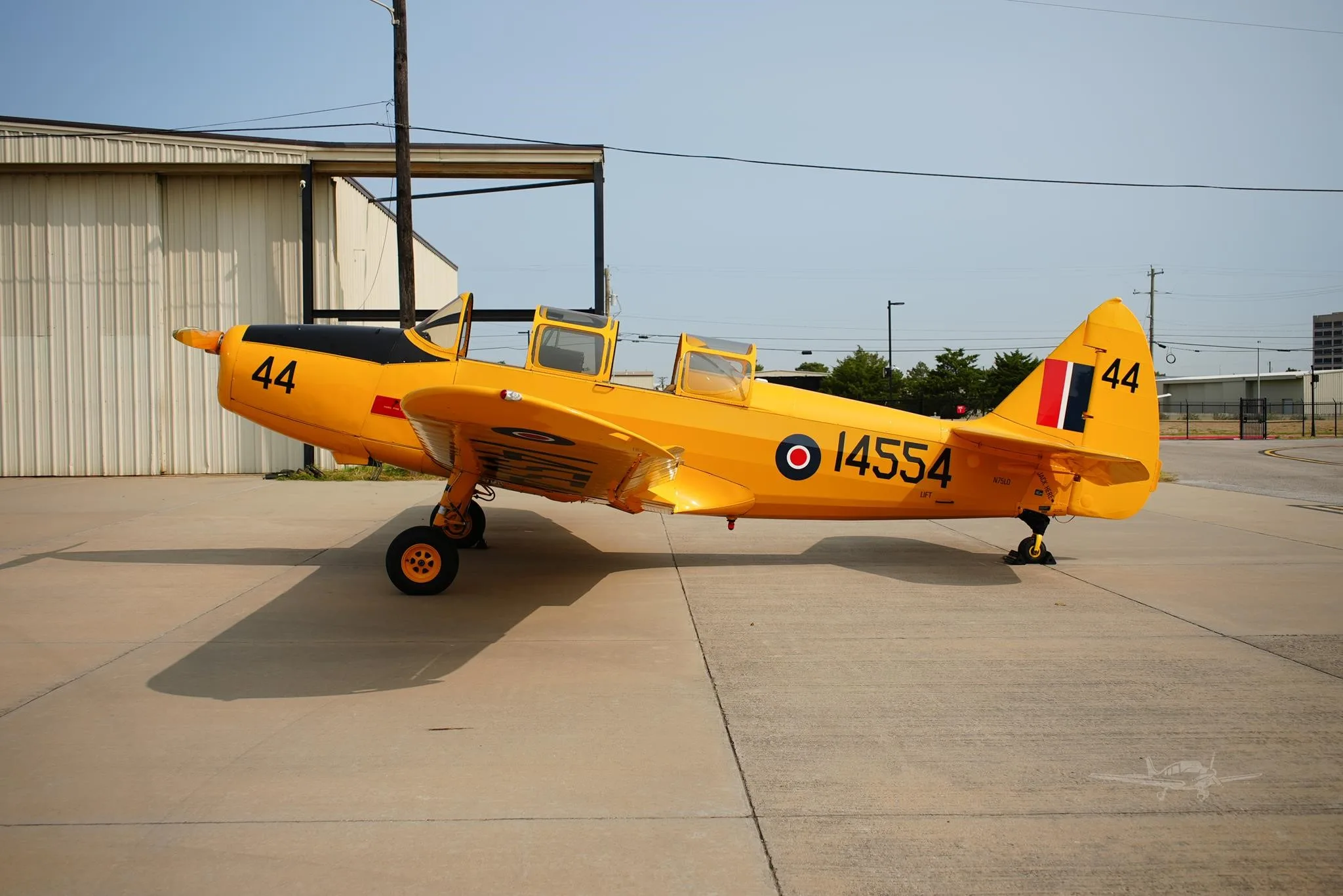 Exterior view of a 1943 FAIRCHILD PT-26, N75LD.