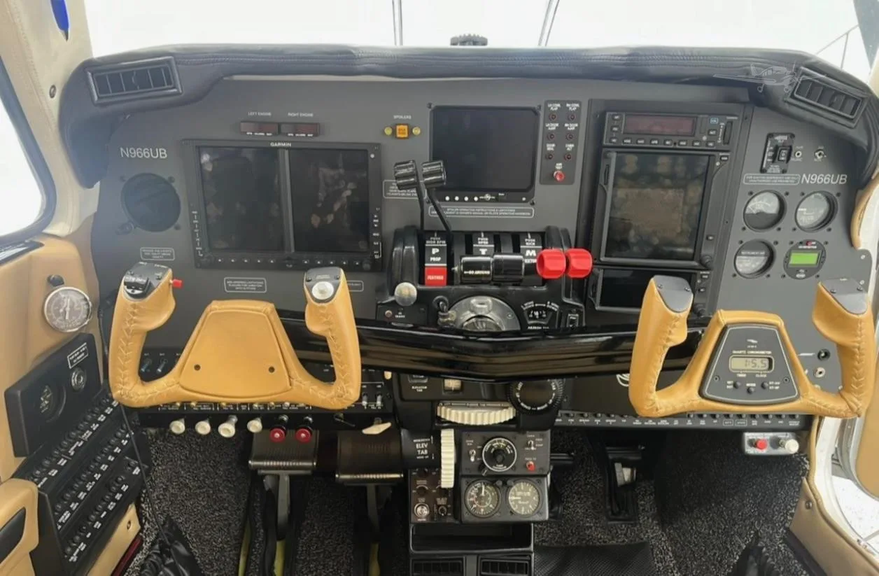 Cockpit and instrument panel of a 1977 BEECHCRAFT 58P BARON.