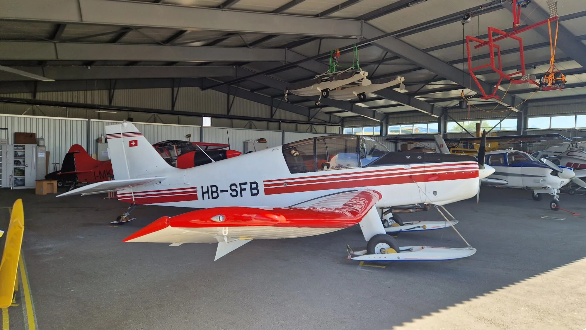 Exterior view of a 1966 Jodel D.140 Mousquetaire.