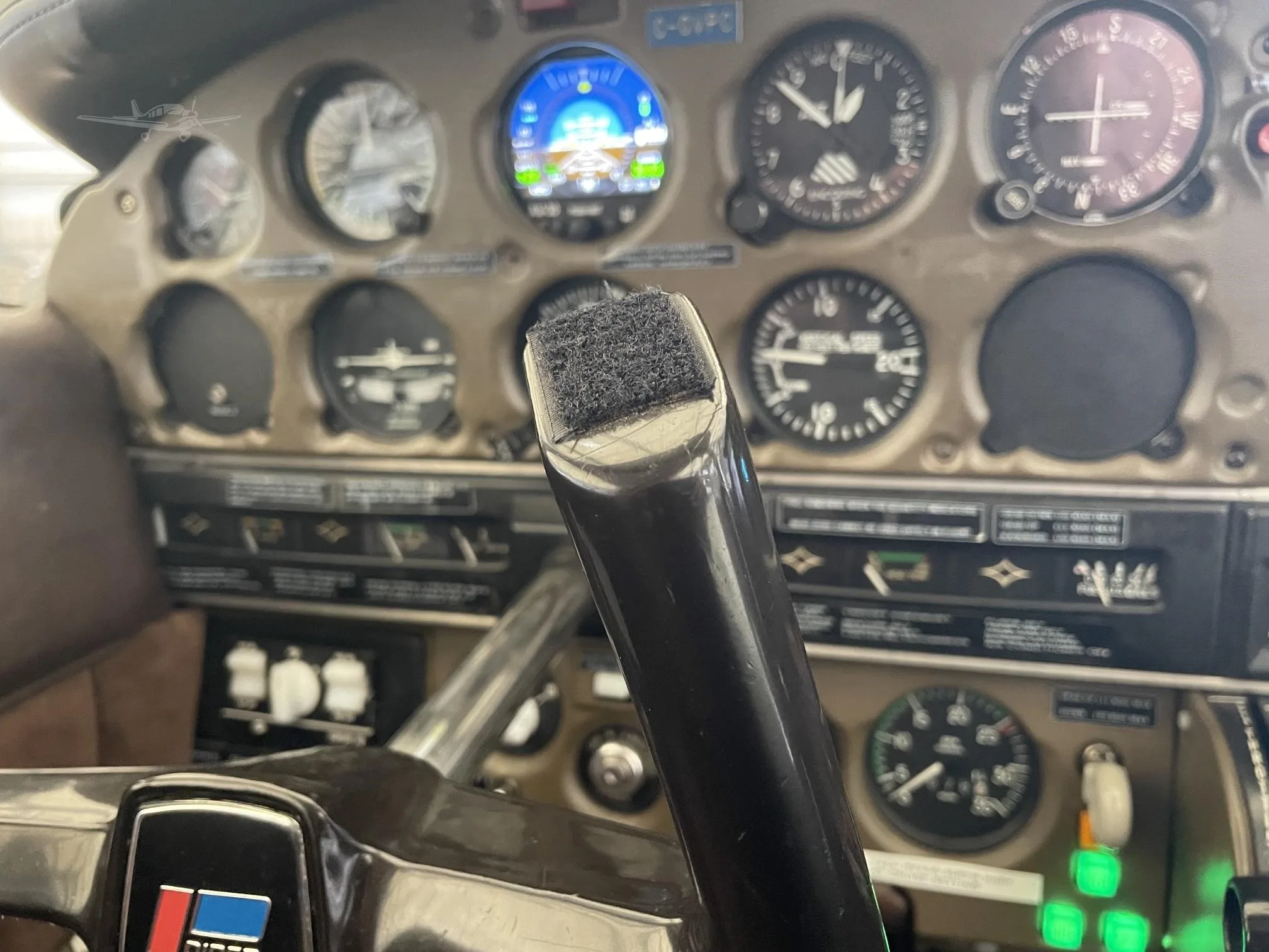 Cockpit and instrument panel of a 1979 PIPER TURBO ARROW.