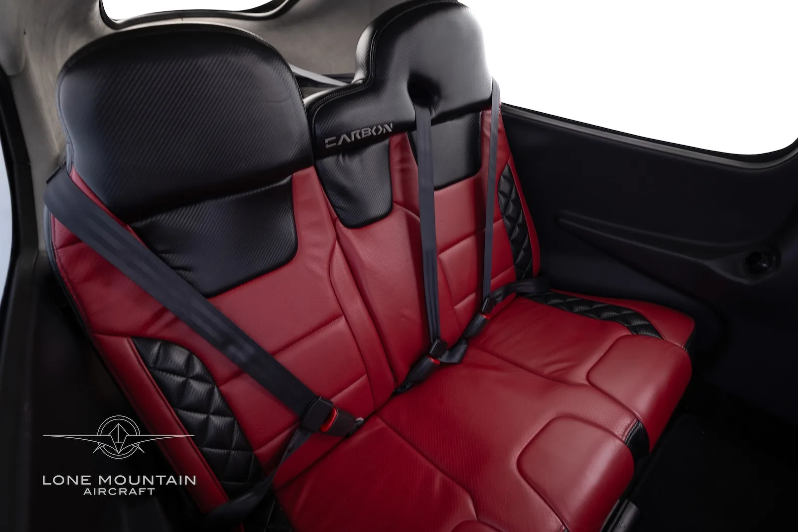 Cabin interior of a 2015 Cirrus SR22T G5 GTS.
