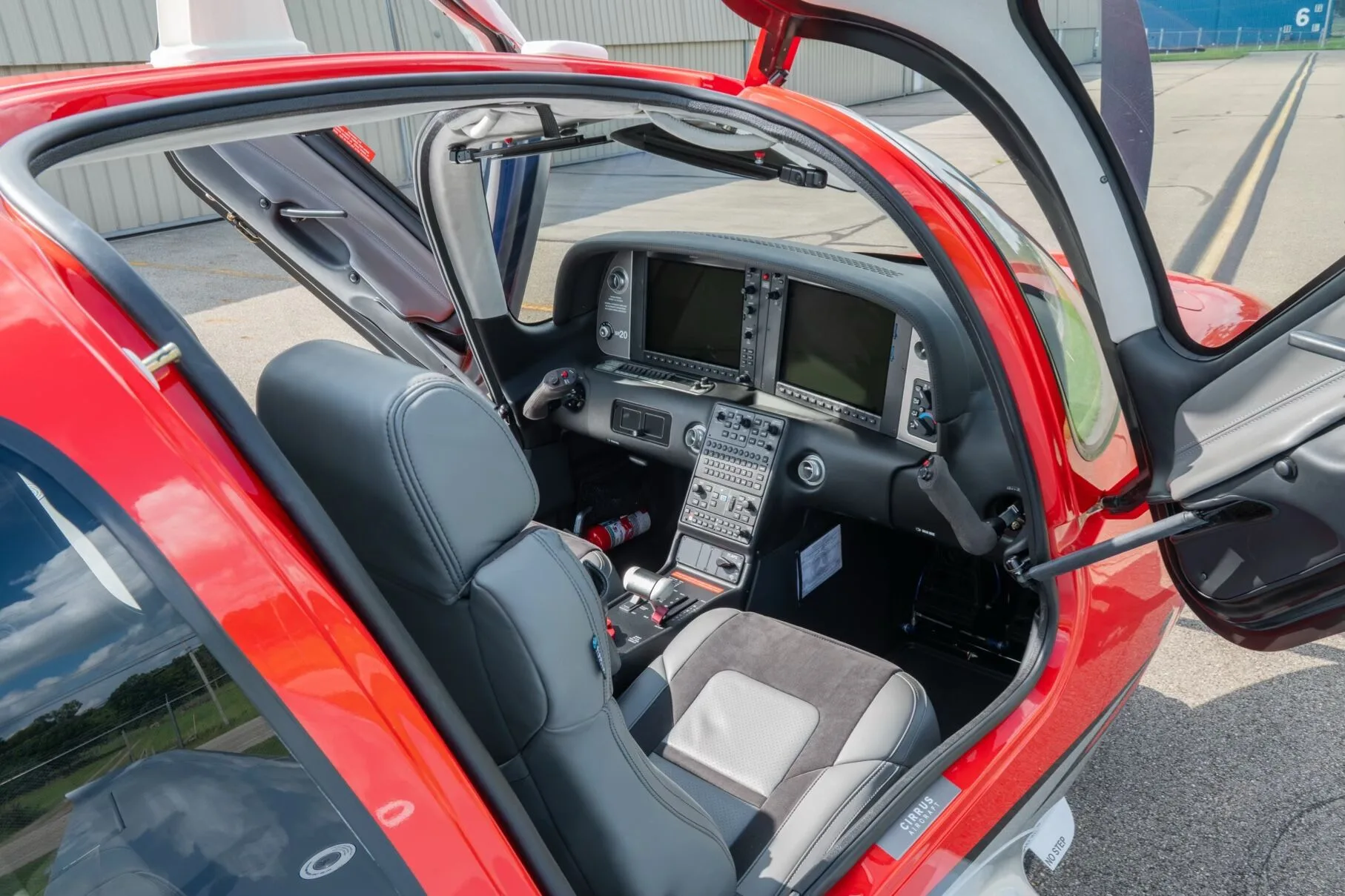 Cabin interior of a 2023 Cirrus SR20-G6 Premium.