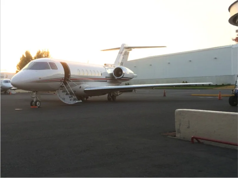 Exterior view of a 2010 HawkerBeechcraft 4000, N480JE.