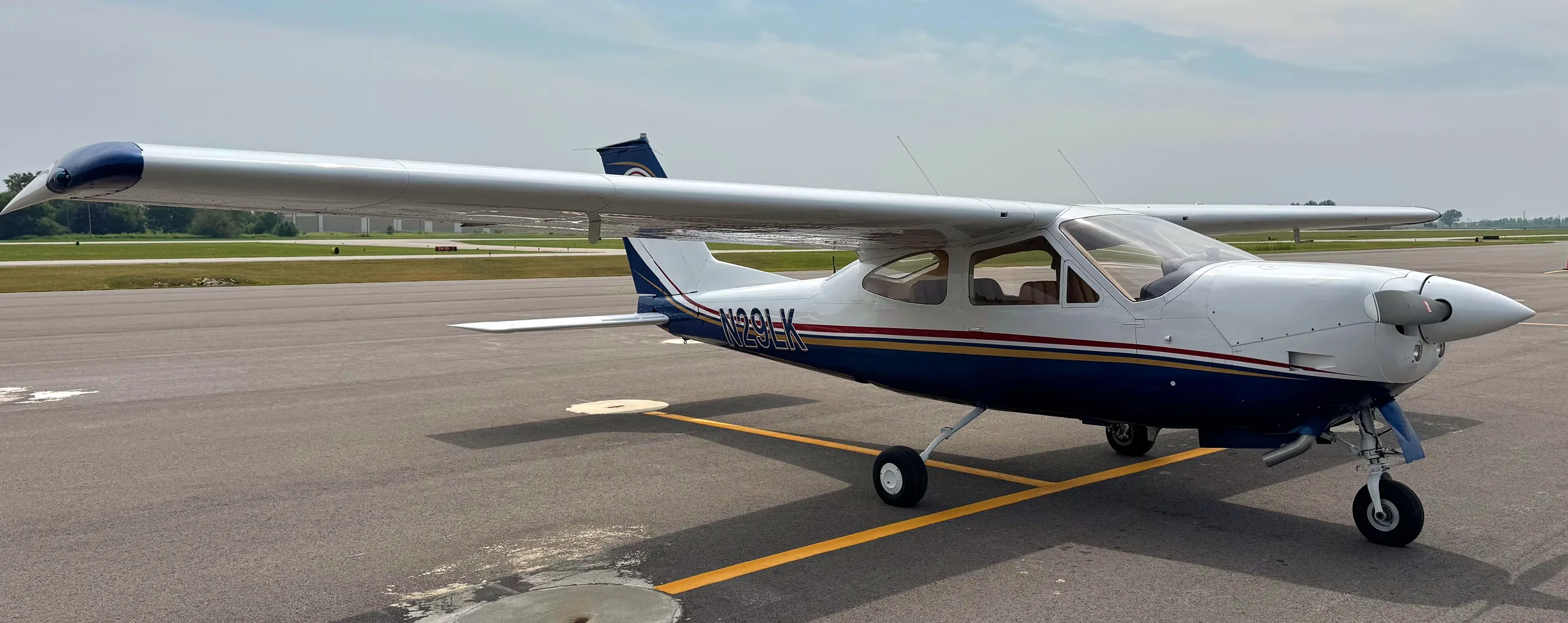 Exterior view of a 1975, N29LK.