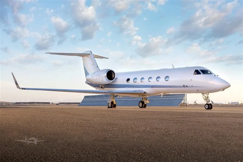 Cabin interior of a 2006 GULFSTREAM G450.