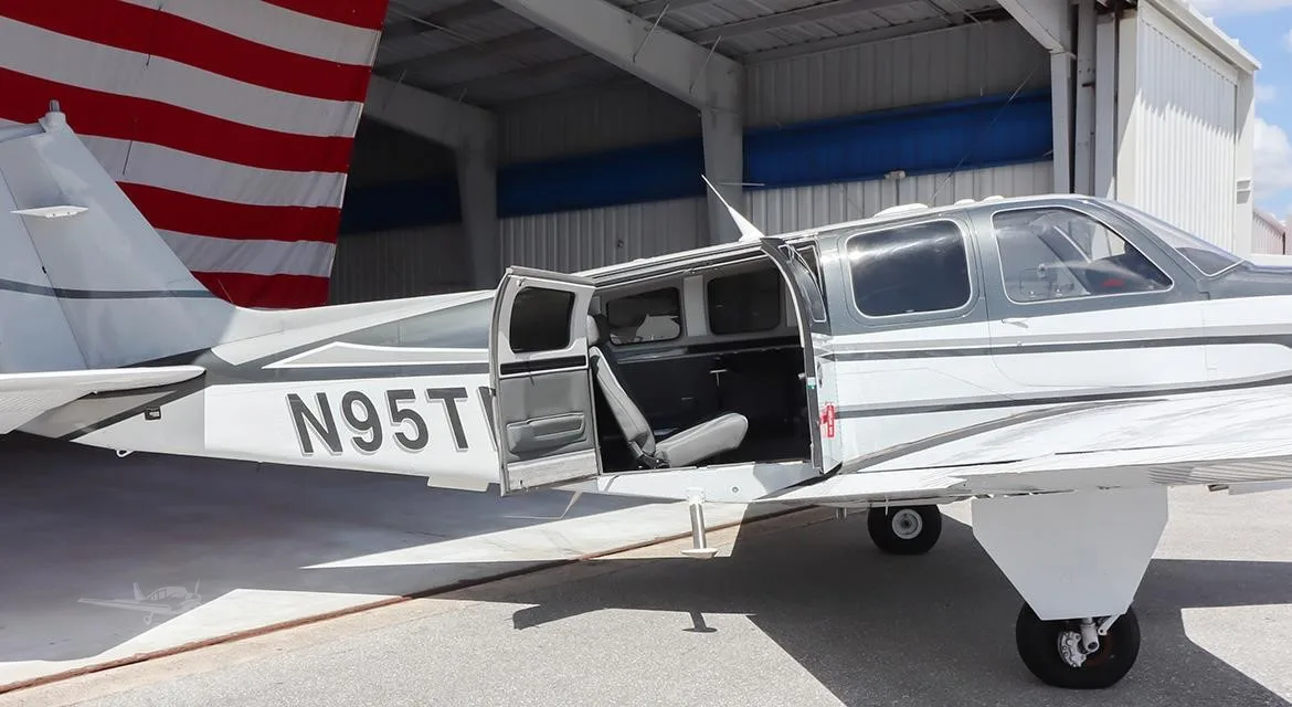 Exterior view of a 2006 BEECHCRAFT G36 BONANZA, N95TH.