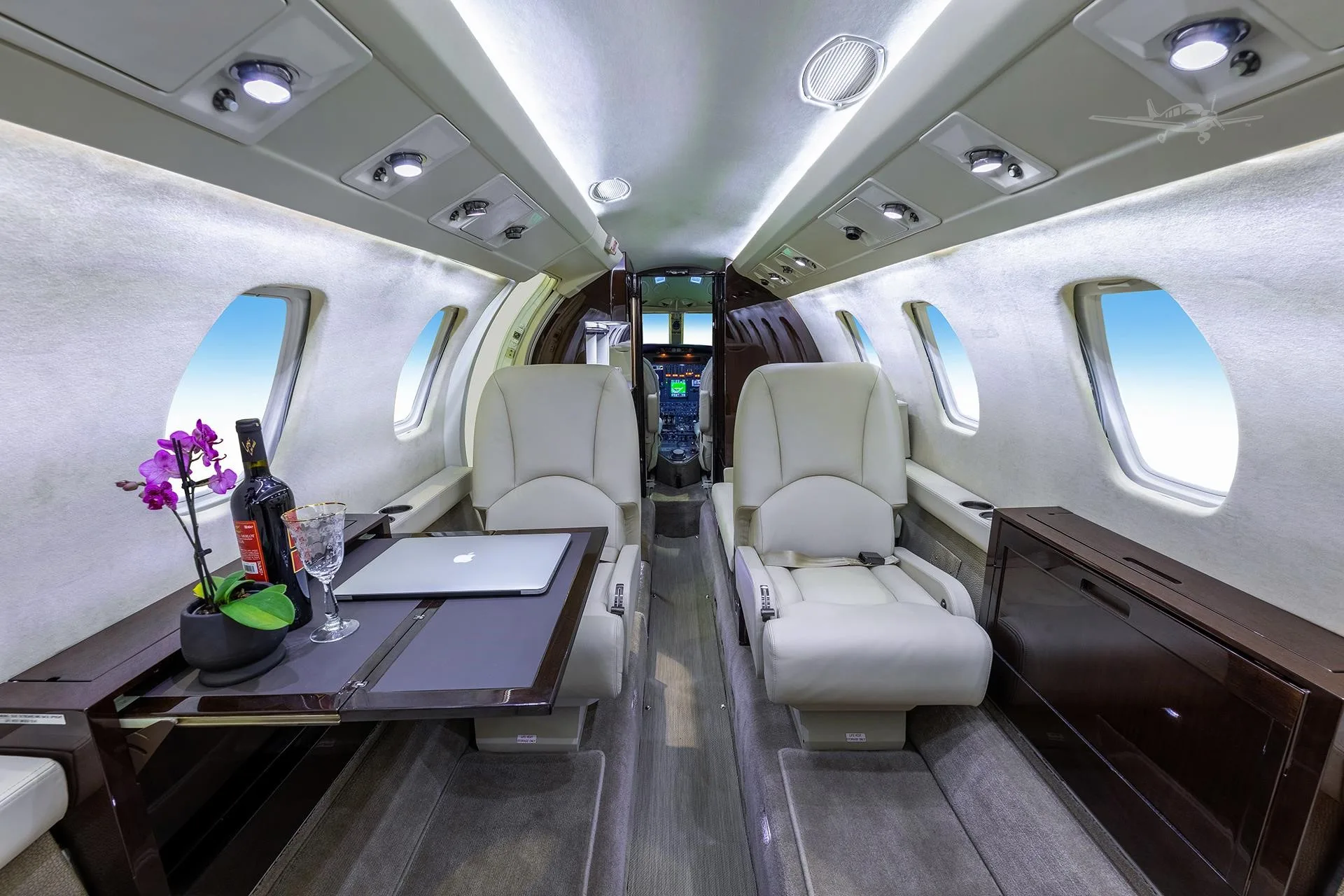 Cabin interior of a 1985 CESSNA CITATION III.