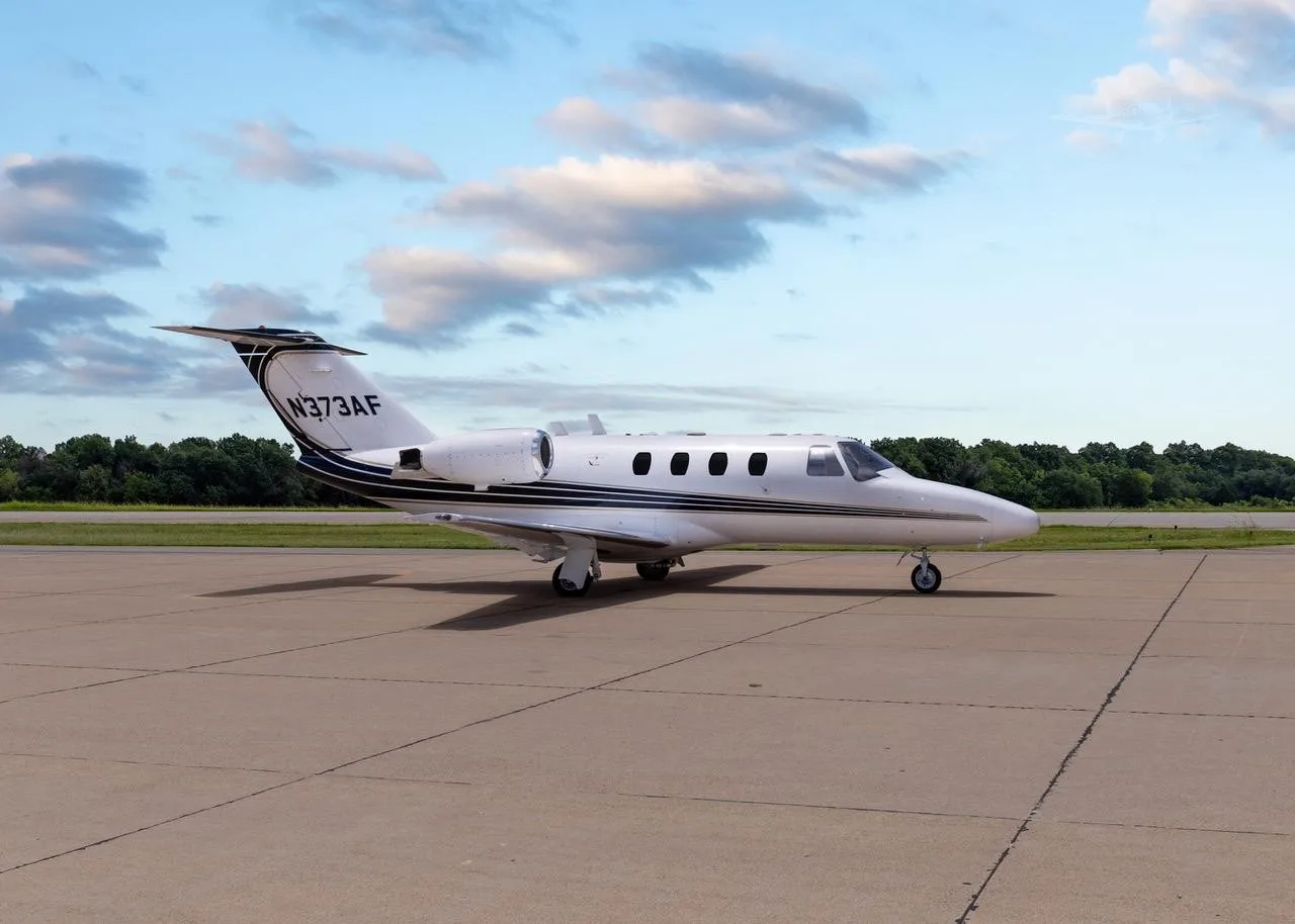 Exterior view of a 1999 CESSNA CITATION JET, N373AF.