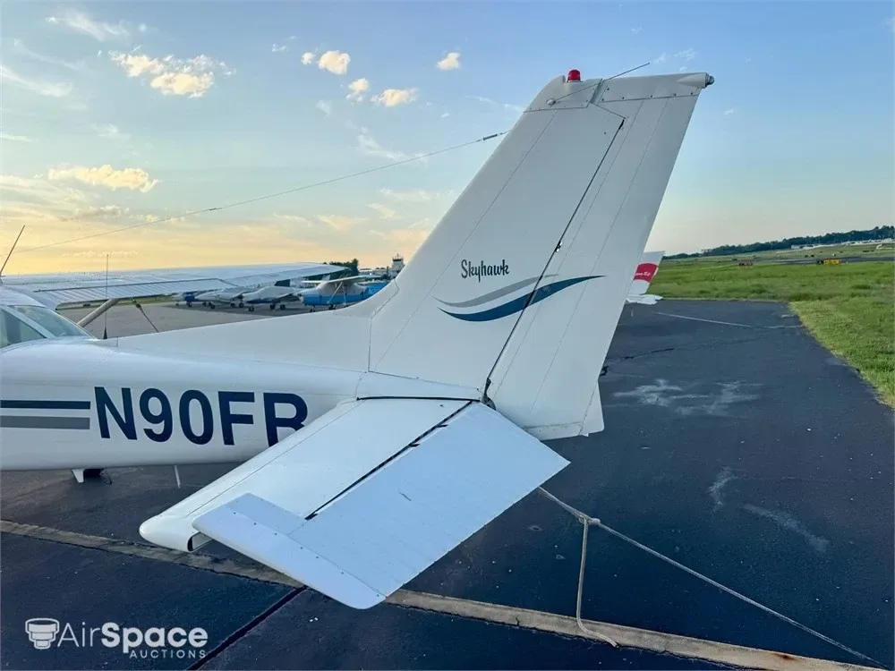 Exterior view of a 1979 Cessna 172N, N6537F.