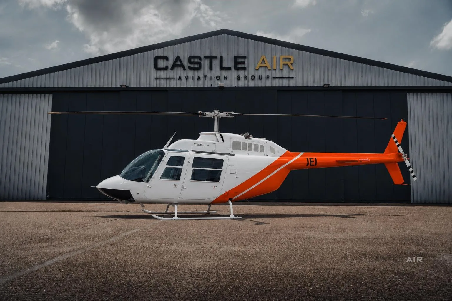 Exterior view of a 1985 BELL 206B III.