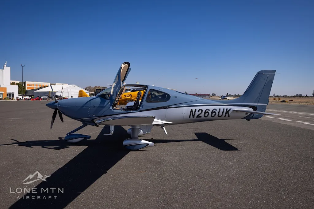 Exterior view of a 2025 Cirrus SR22T G7.