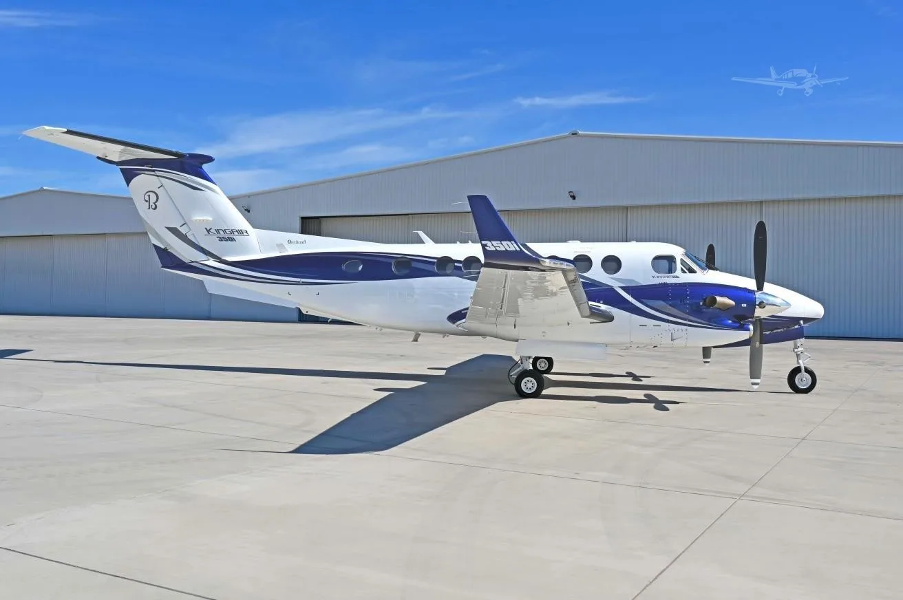 Exterior view of a 2016 BEECHCRAFT KING AIR 350I.