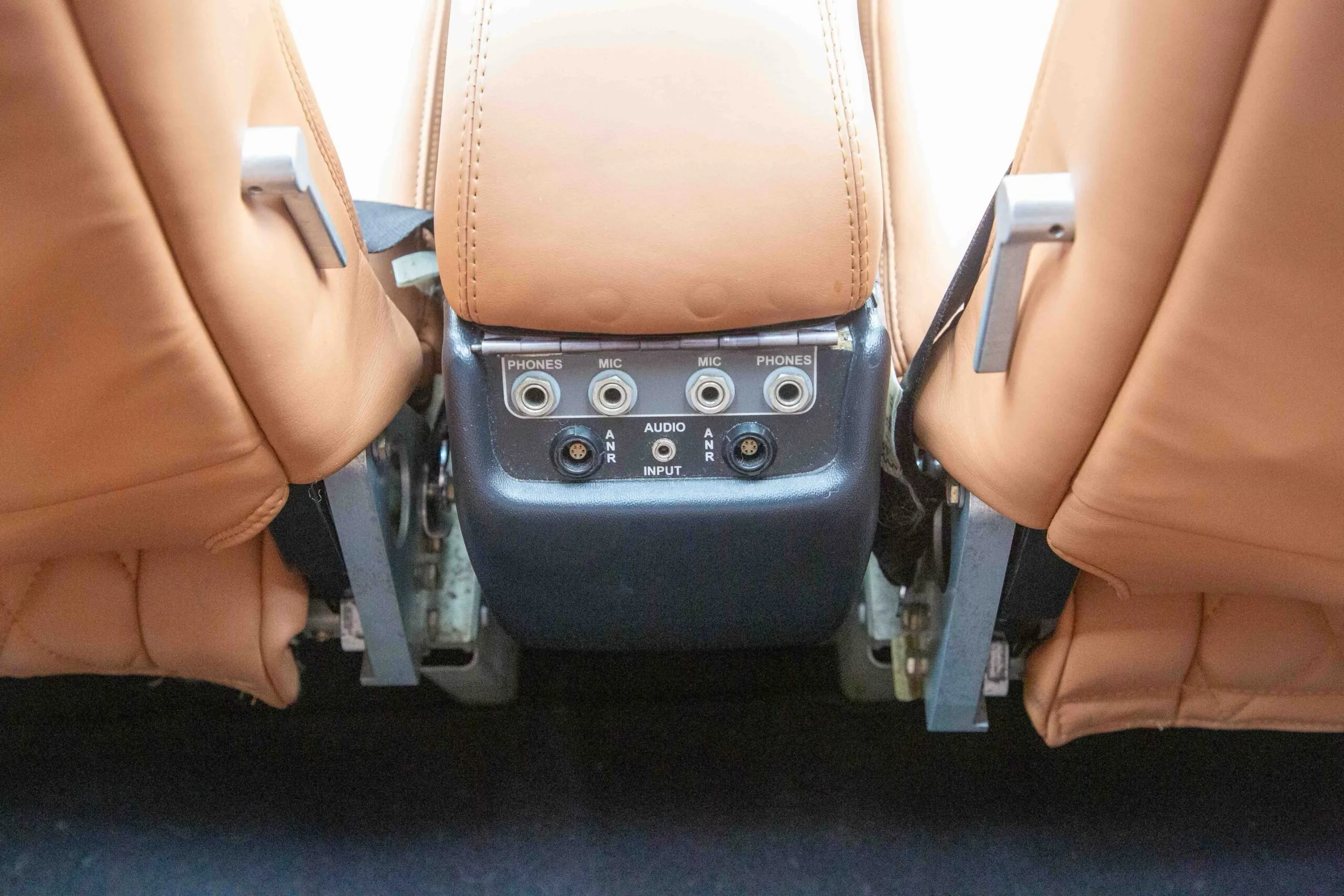 Cabin interior of a 2005 Cirrus SR20-G2.