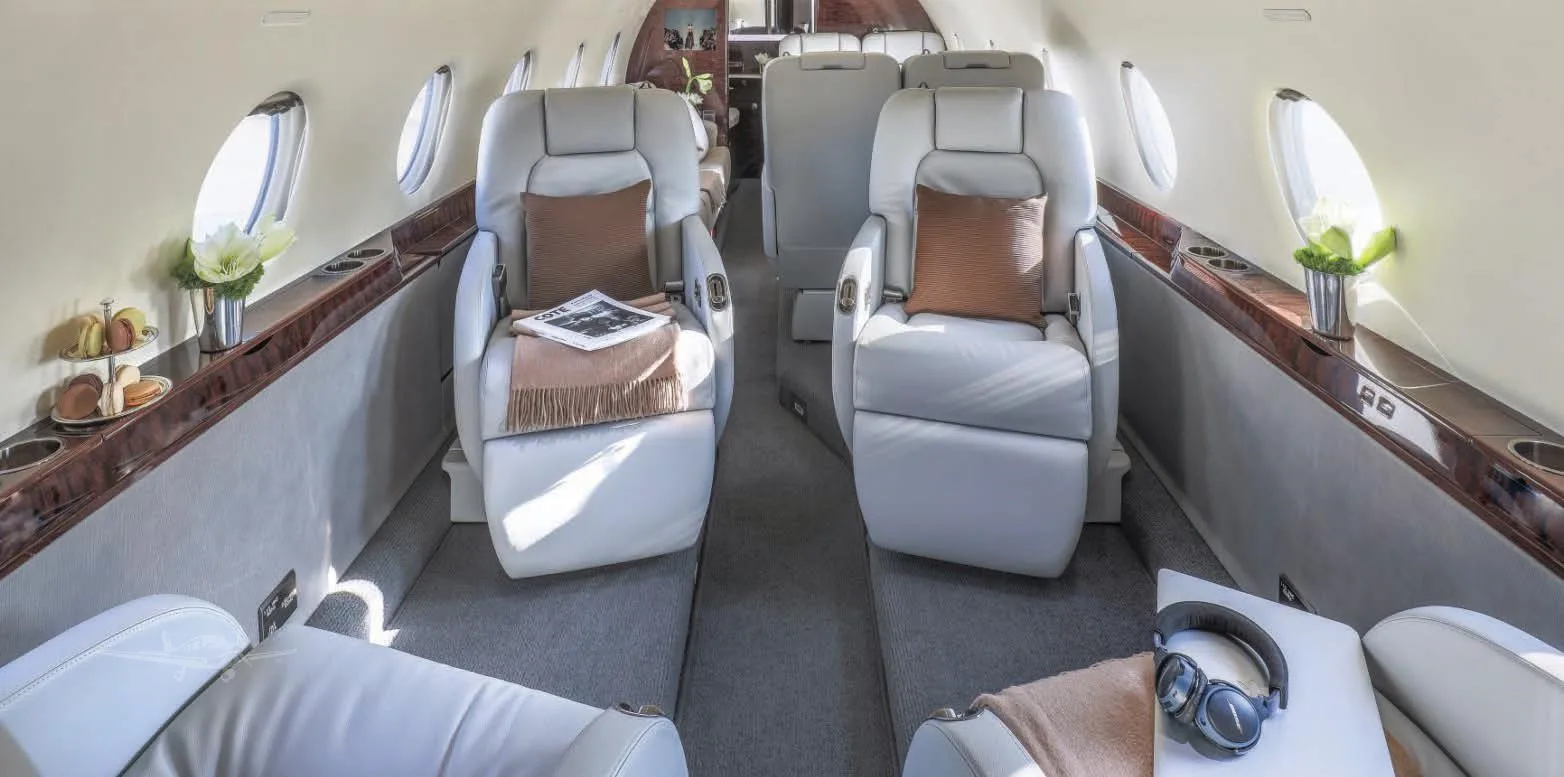 Cabin interior of a 2006 GULFSTREAM G200.