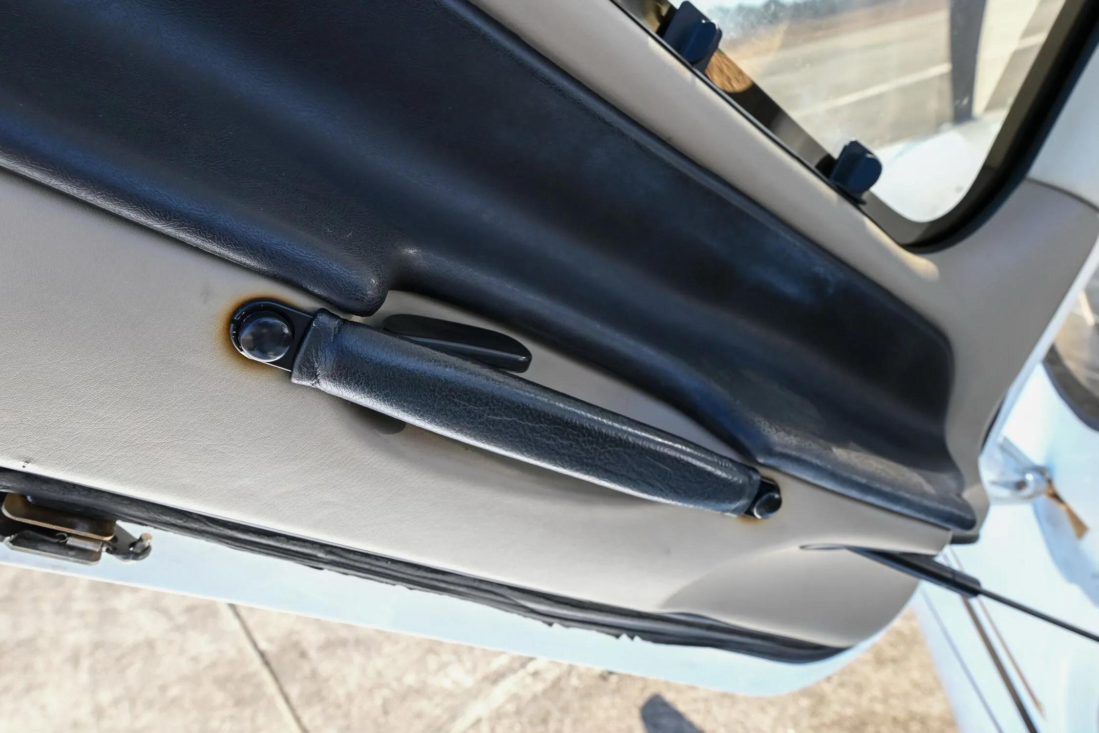 Engine detail of a 2007 Cirrus SR20-G3.