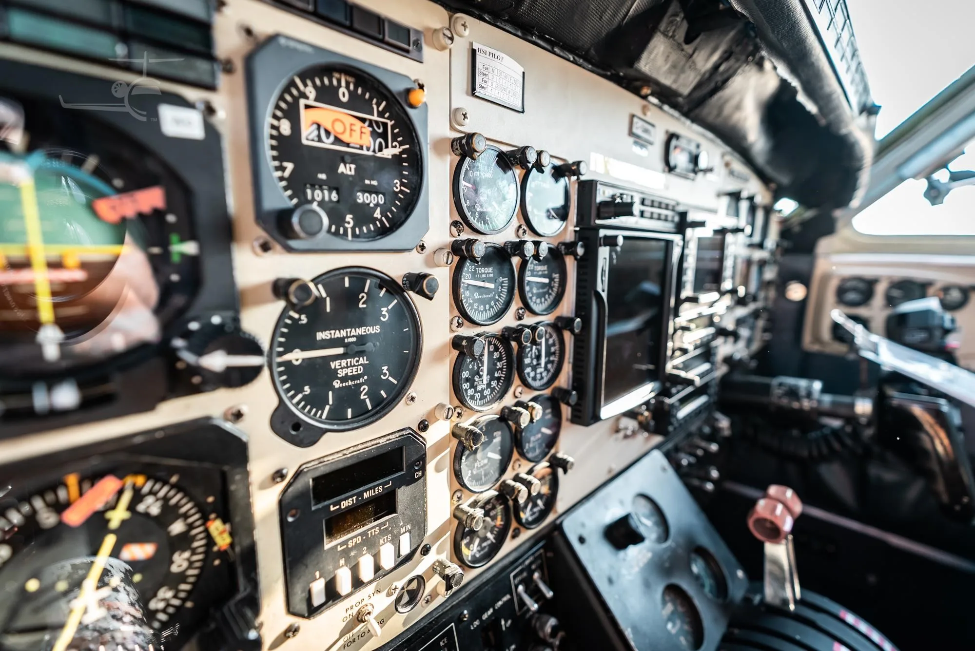 C-gmnl - 1978 Beechcraft King AIR B100
