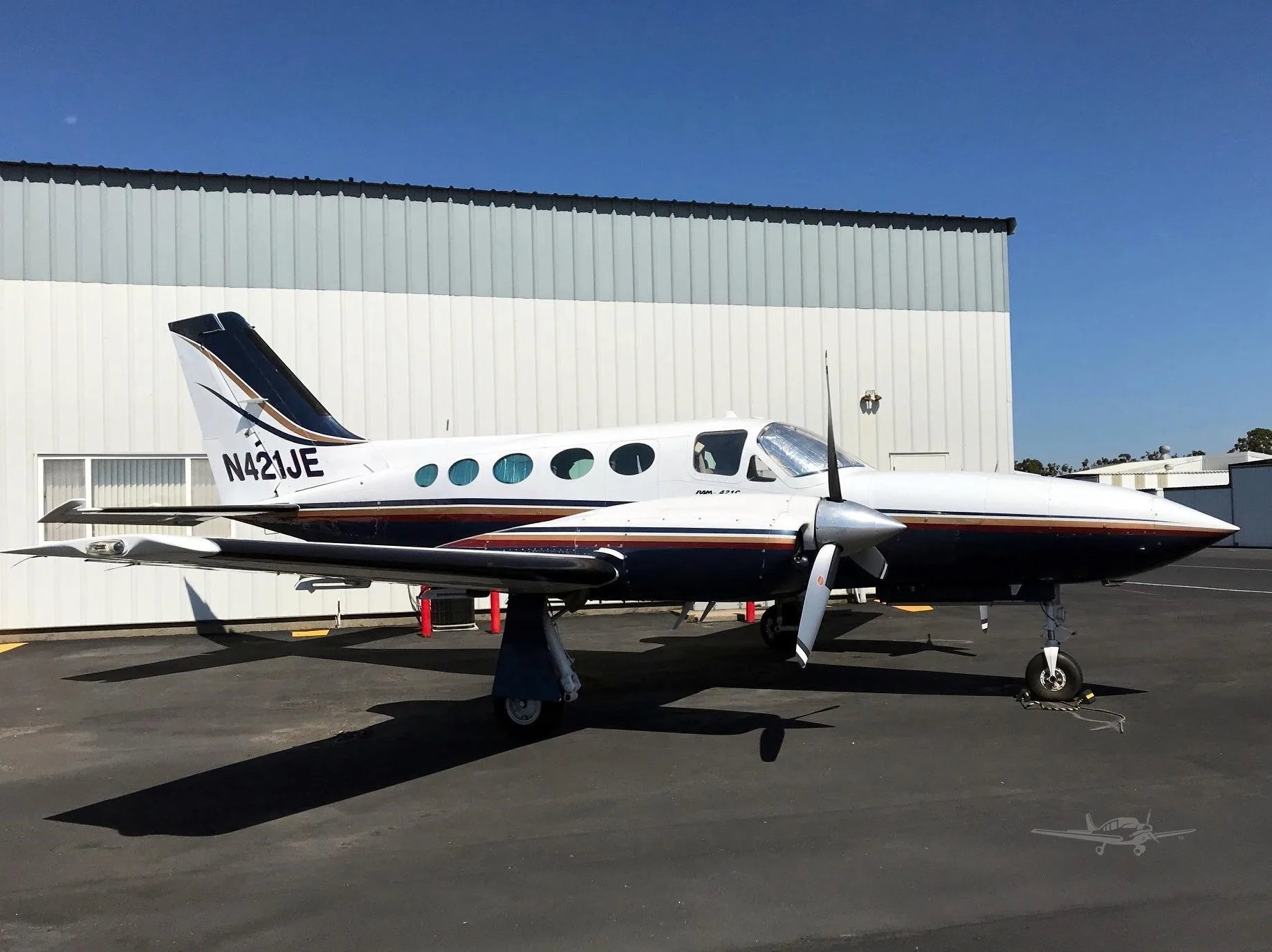 Exterior view of a 1981 CESSNA 421C, N421JE.