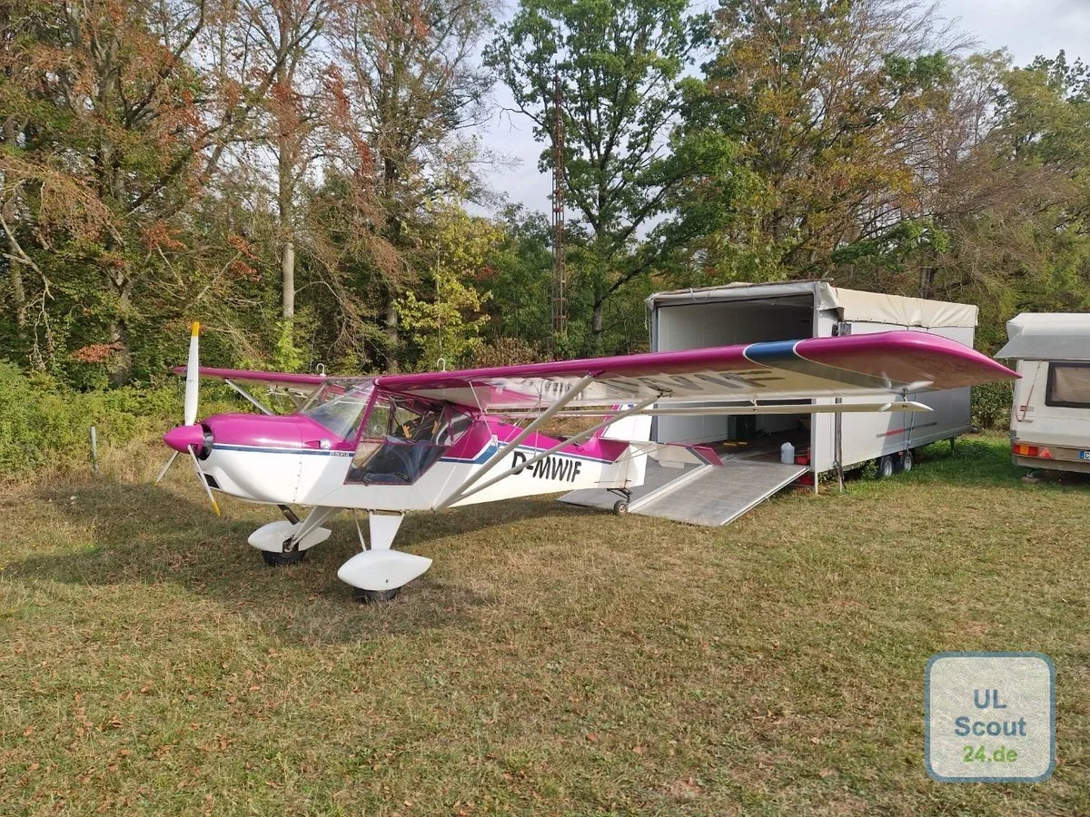Exterior view of a 1997 Aeropro Eurofox, D-MWBB.
