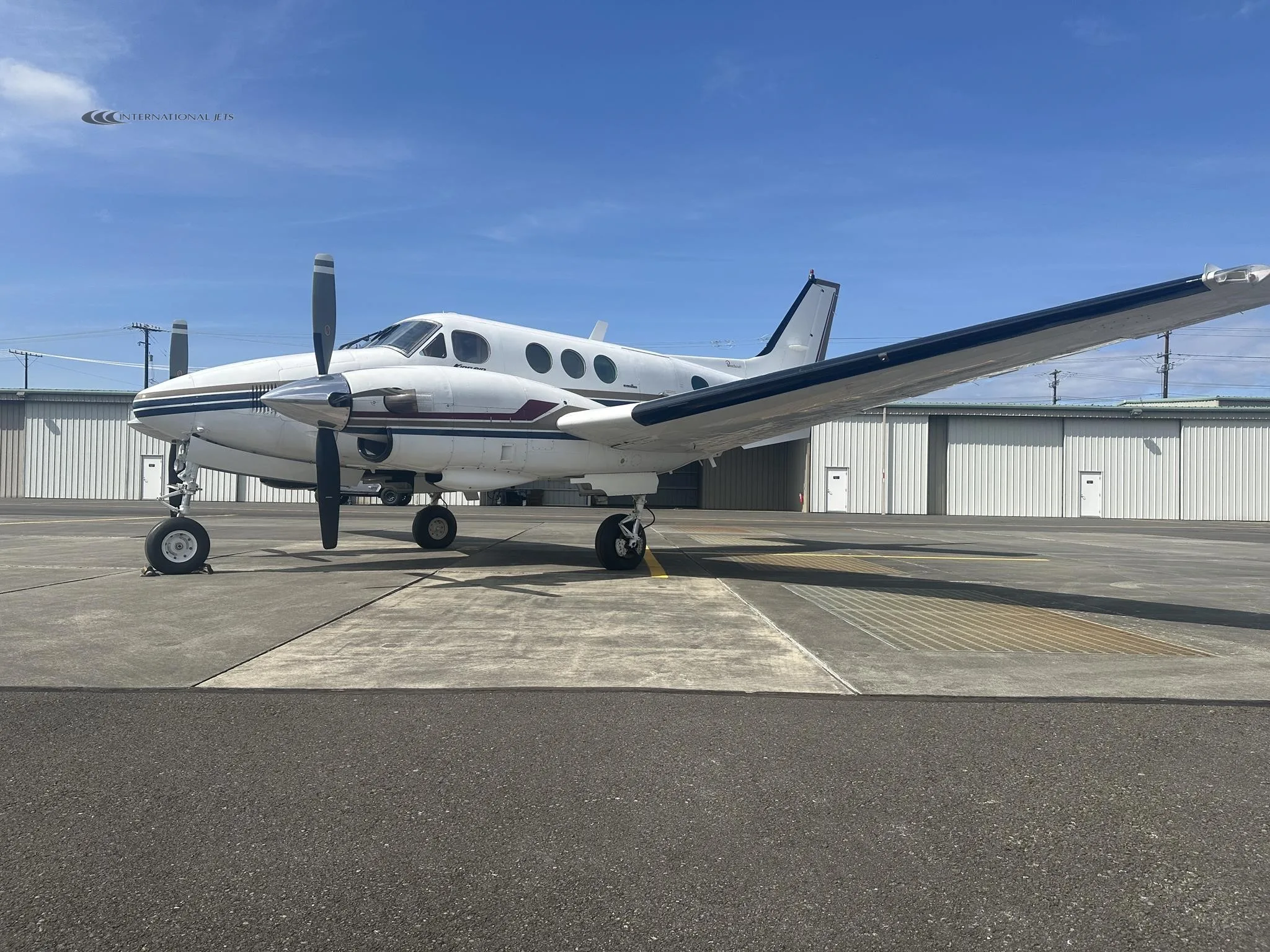Exterior view of a 1978 BEECHCRAFT KING AIR C90, N904US.