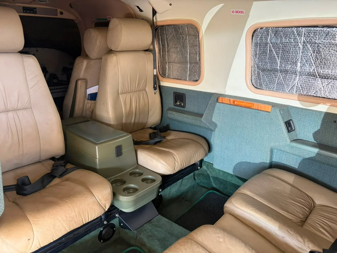 Cabin interior of a 1999 Piper Saratoga.
