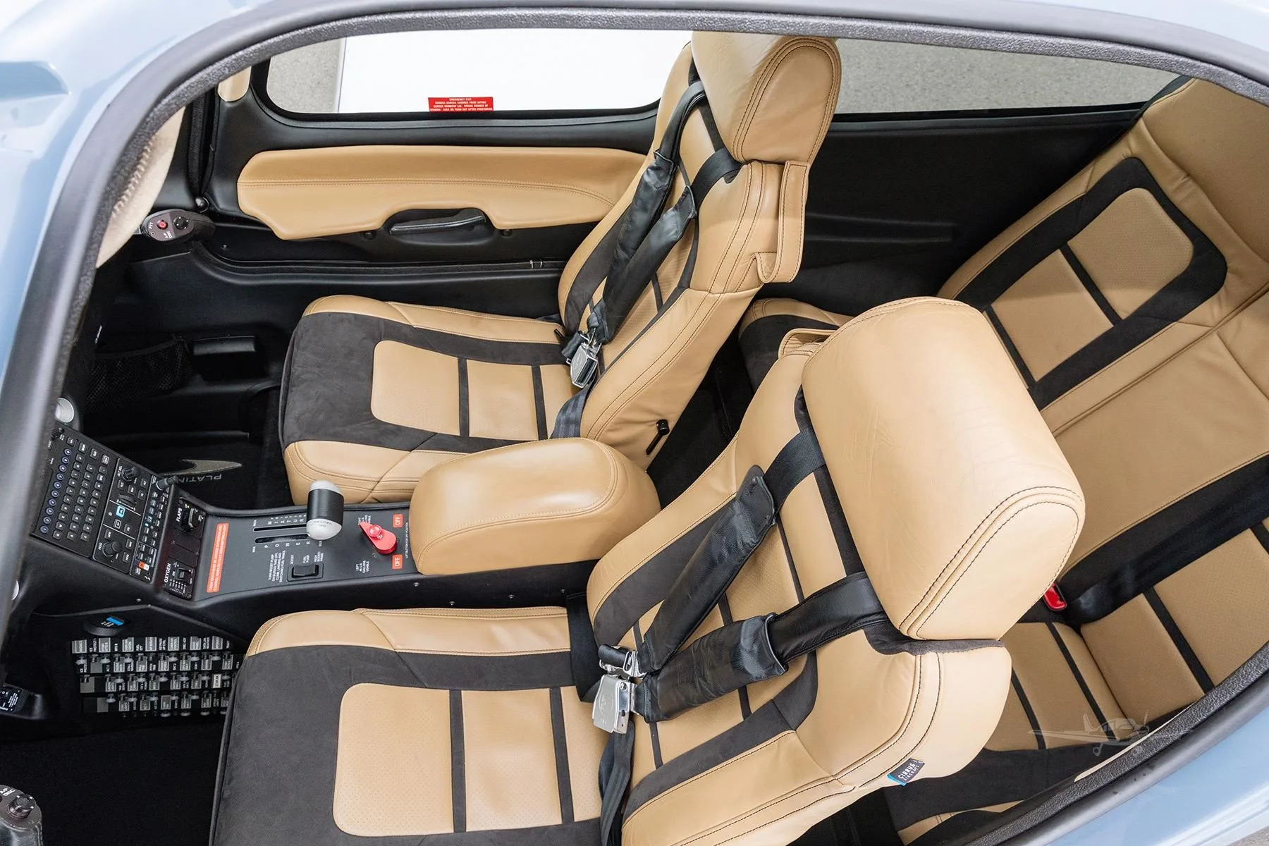 Cabin interior of a 2022 CIRRUS SR22-G6 TURBO.
