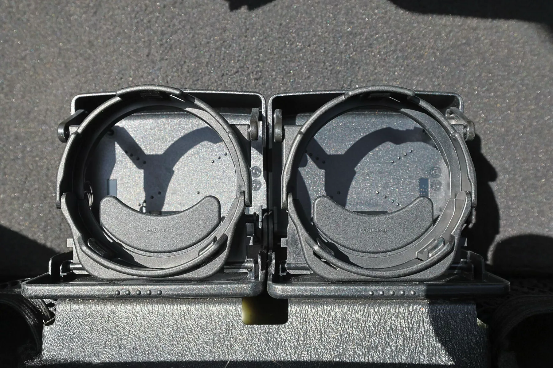 Engine detail of a 2020 Cirrus SR20-G6 Premium.