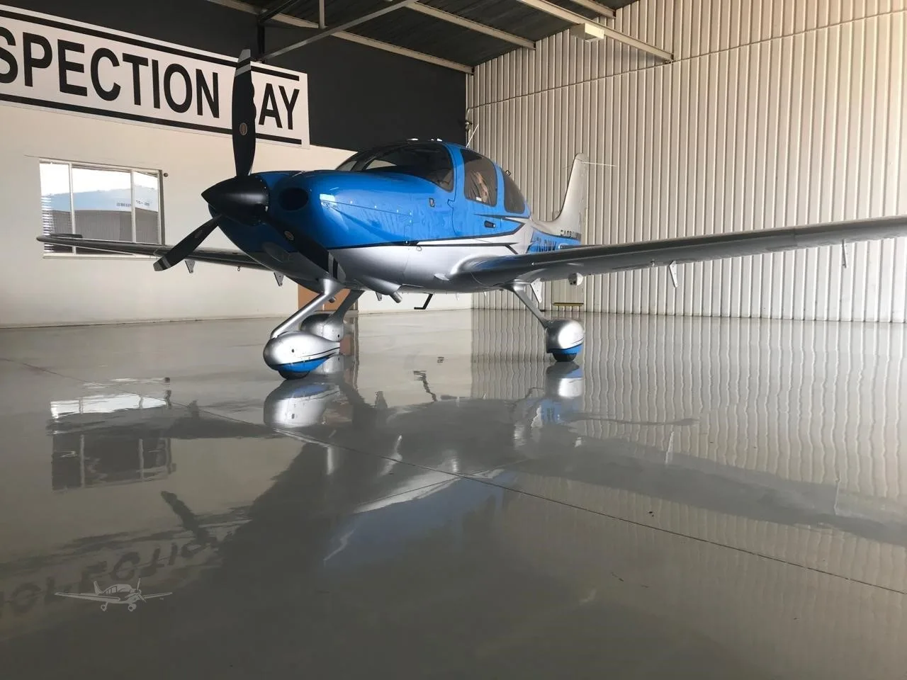 Exterior view of a 2019 CIRRUS SR22-G6, ZS-PWK.