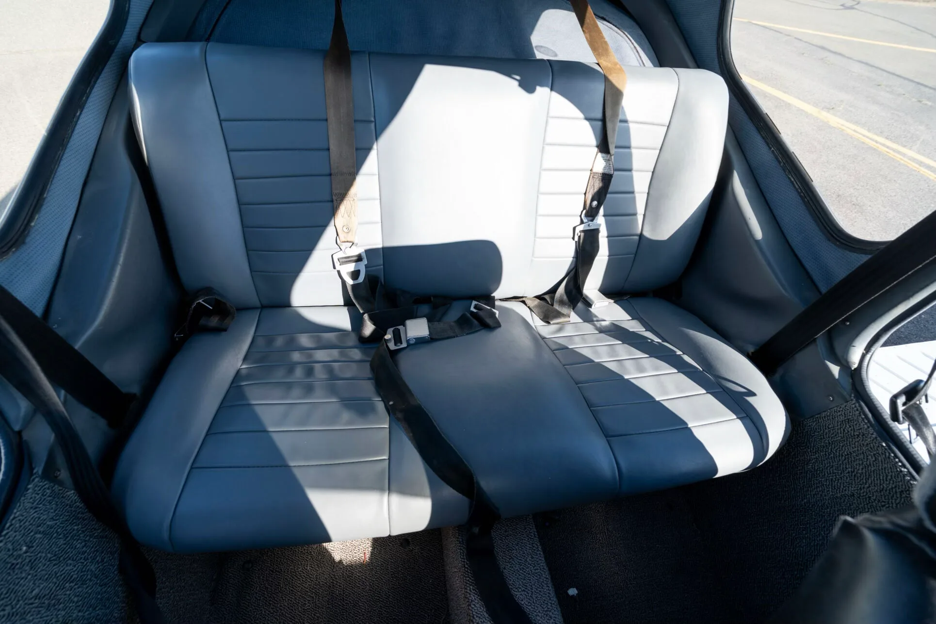 Cabin interior of a 1990 Socata TB-20 TRINIDAD.