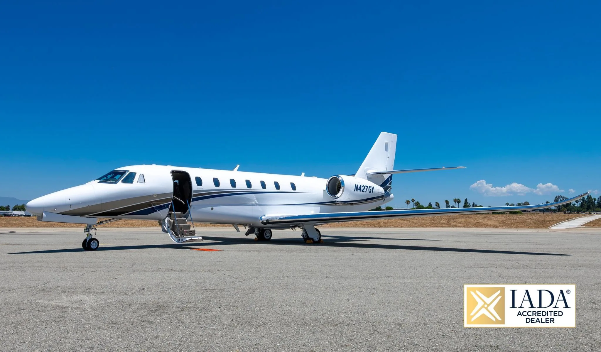 Exterior view of a 2015 CESSNA CITATION SOVEREIGN +, N427GY.