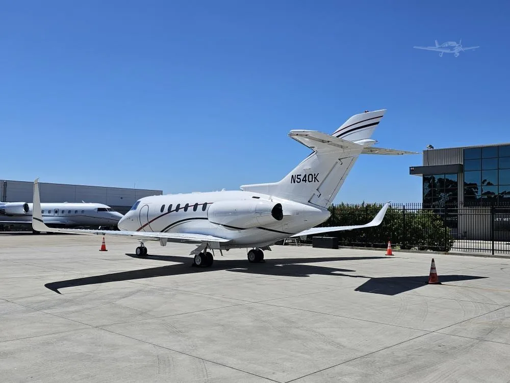 Exterior view of a 2005 HAWKER 800XP, N540K.
