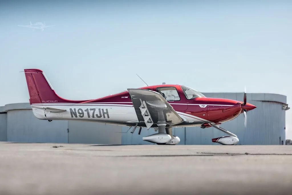 Exterior view of a 2026 CIRRUS SR22-G7+ TURBO GTS, N917JH.