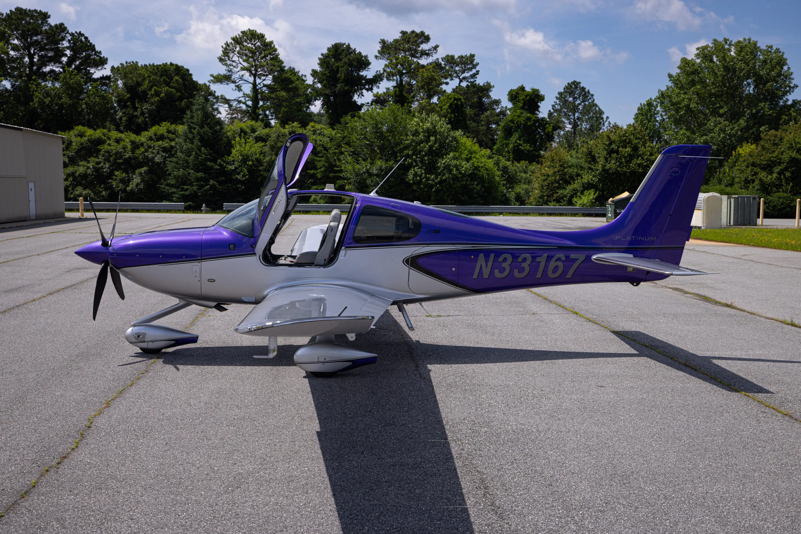 Exterior view of a 2021 Cirrus SR22-G6 Turbo, N33167.