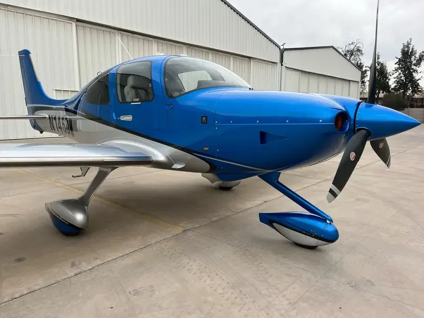 Exterior view of a 2024 Cirrus SR22T G7 GTS.