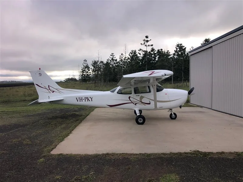 Exterior view of a 1998 Cessna 172S, VH-PKY.