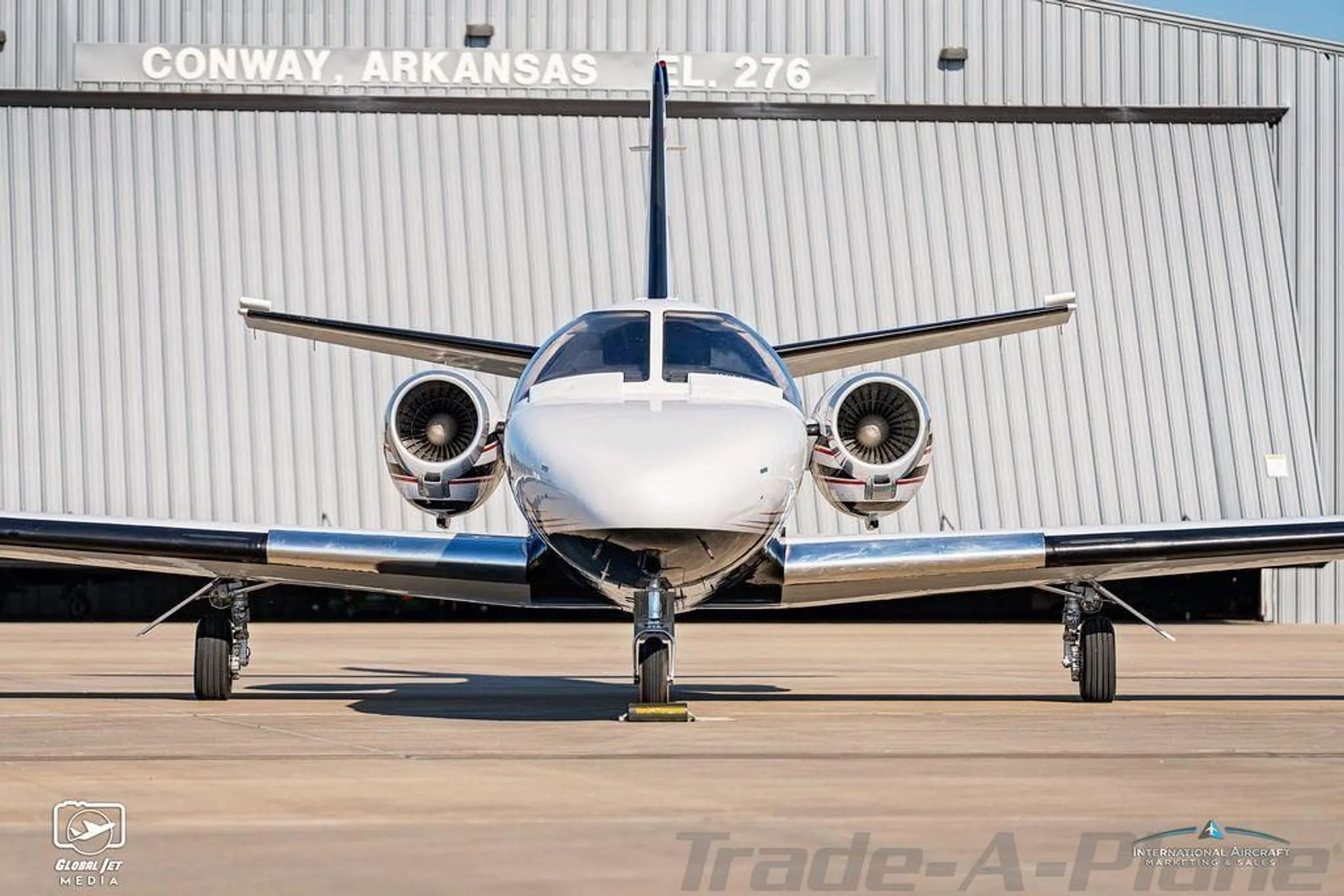Exterior view of a 1992 CESSNA CITATION II, N696VP.