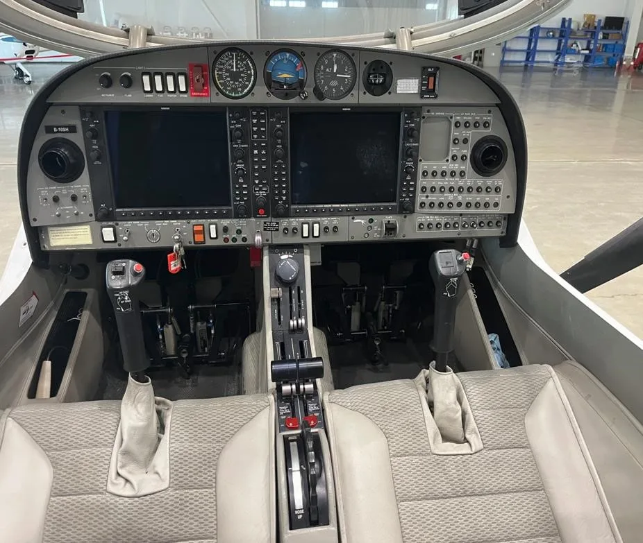 Cockpit and instrument panel of a 2017 DIAMOND DA42 NG.