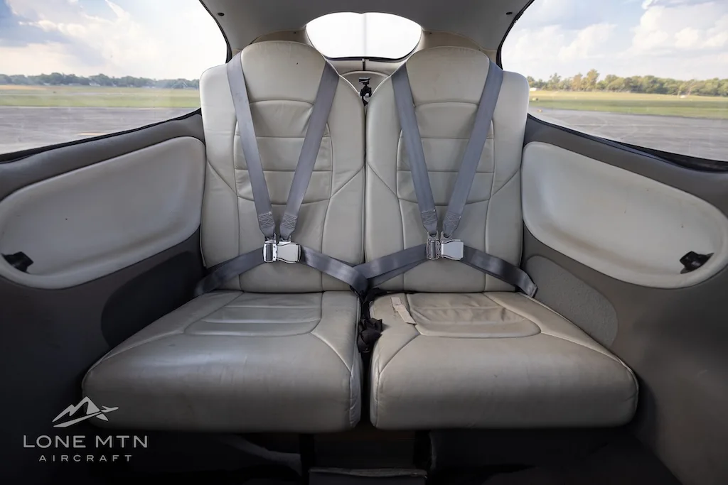 Cabin interior of a 2004 Cirrus SR22.