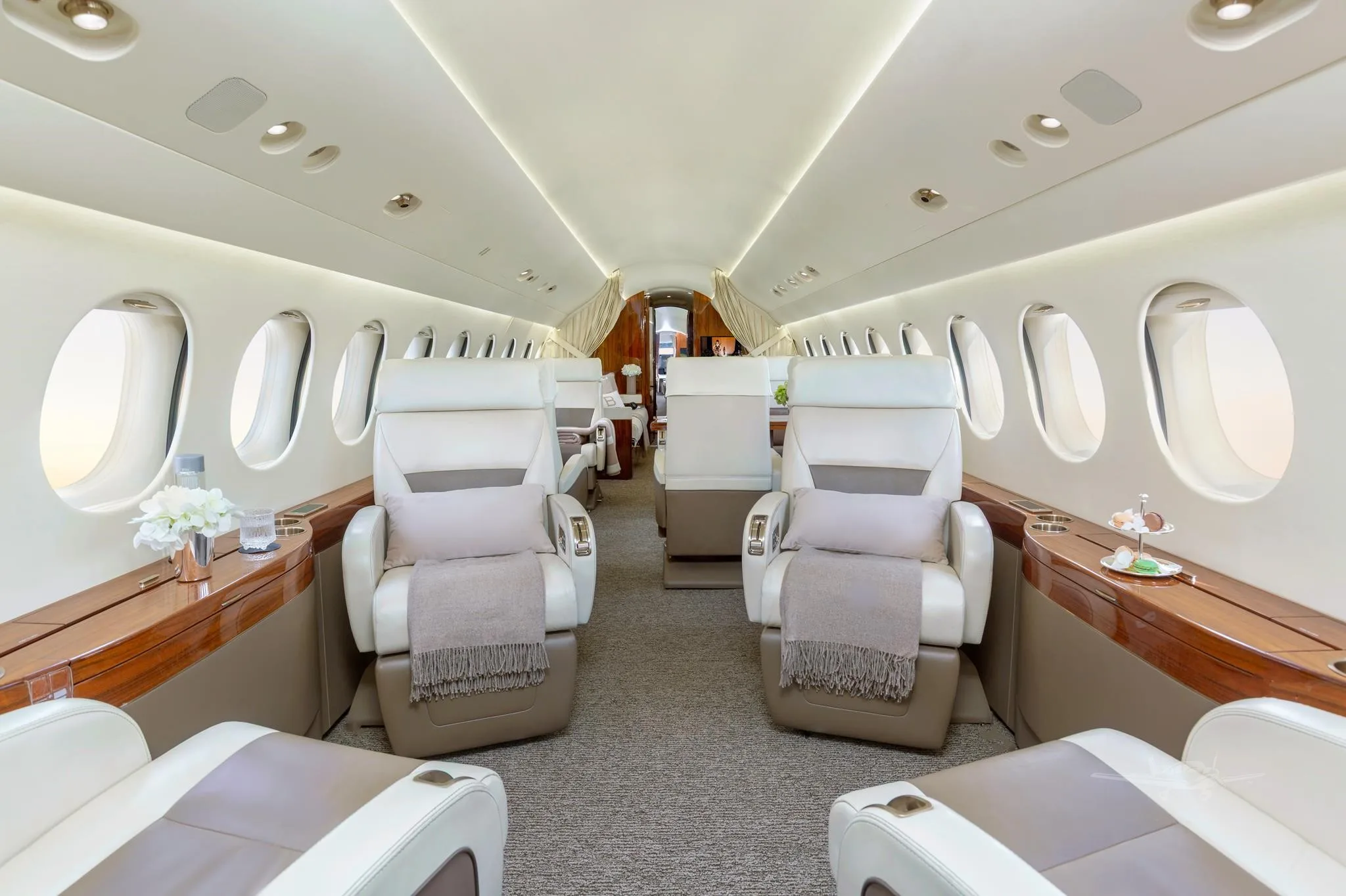 Cabin interior of a 2013 DASSAULT FALCON 7X.