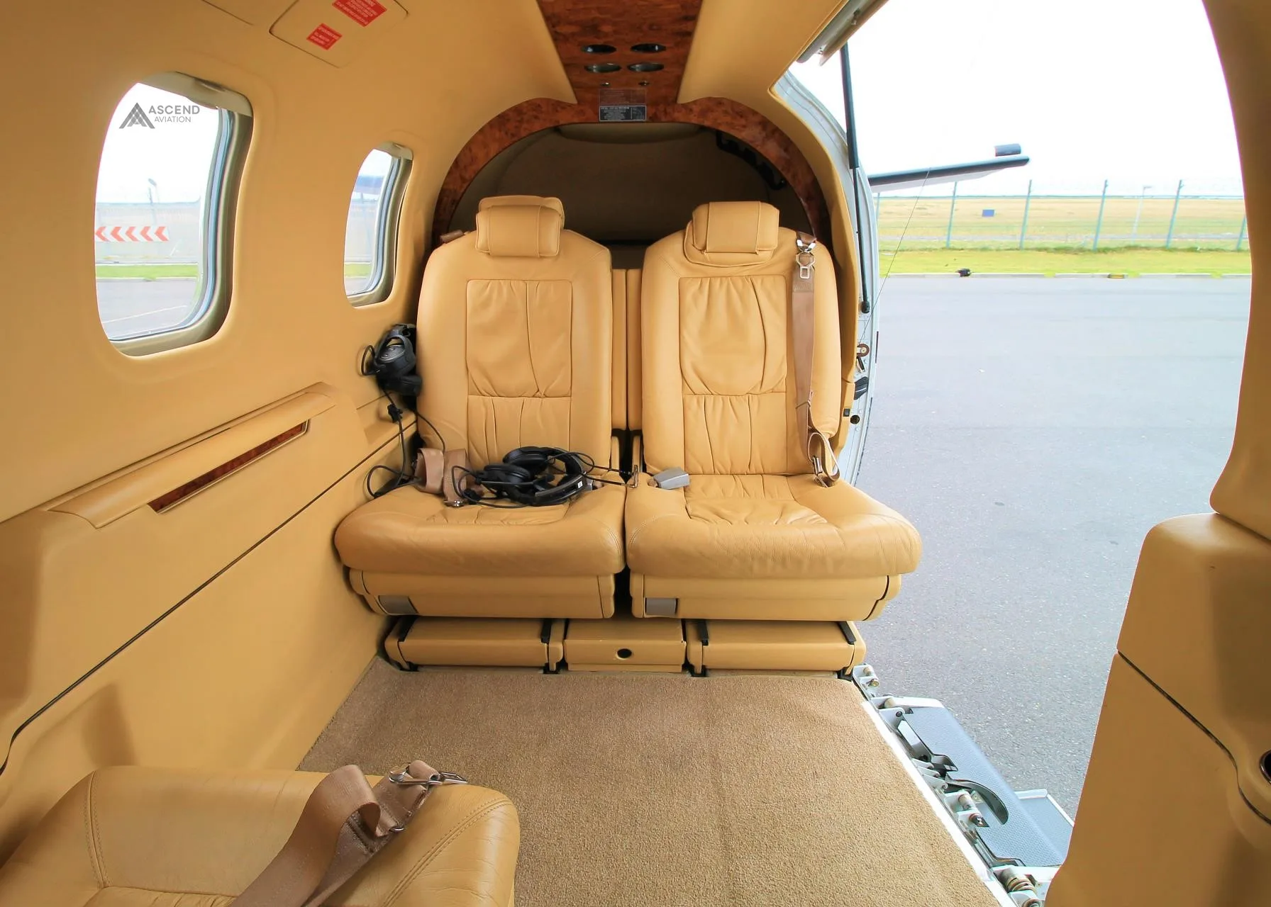 Cabin interior of a 2006 DAHER TBM 700C2.