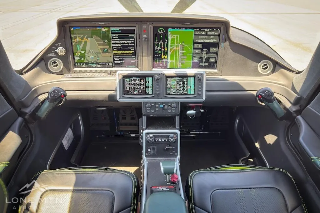 Cockpit and instrument panel of a 2024 Cirrus SR22 G7.