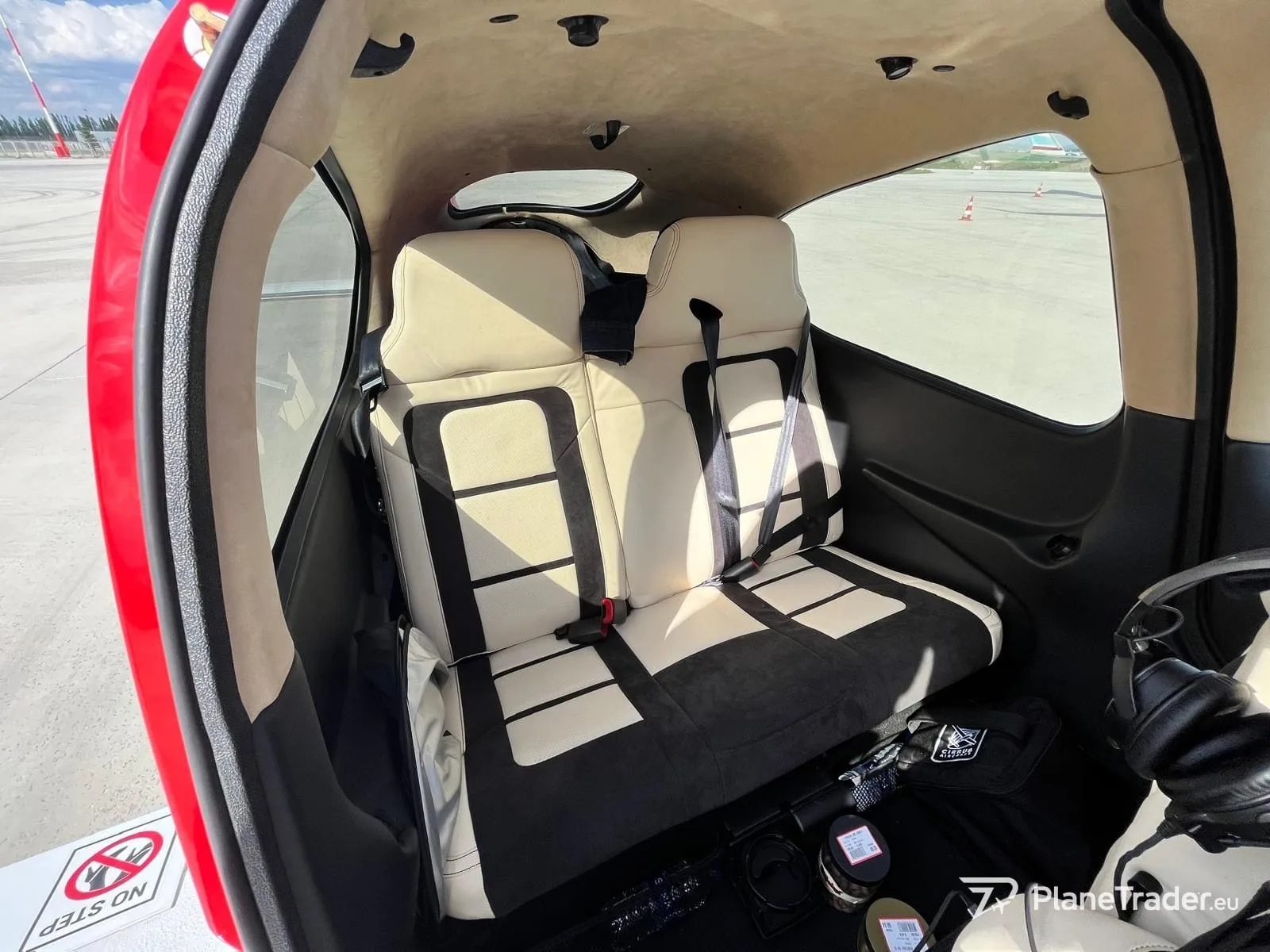 Cabin interior of a 2021 Cirrus SR22T GTS G6.