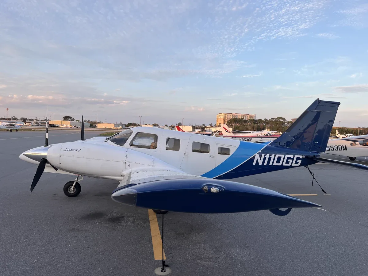 Exterior view of a 2014 Piper Seneca V, N110GG.
