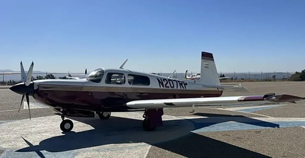 Exterior view of a 1997 Mooney, 25-2009.