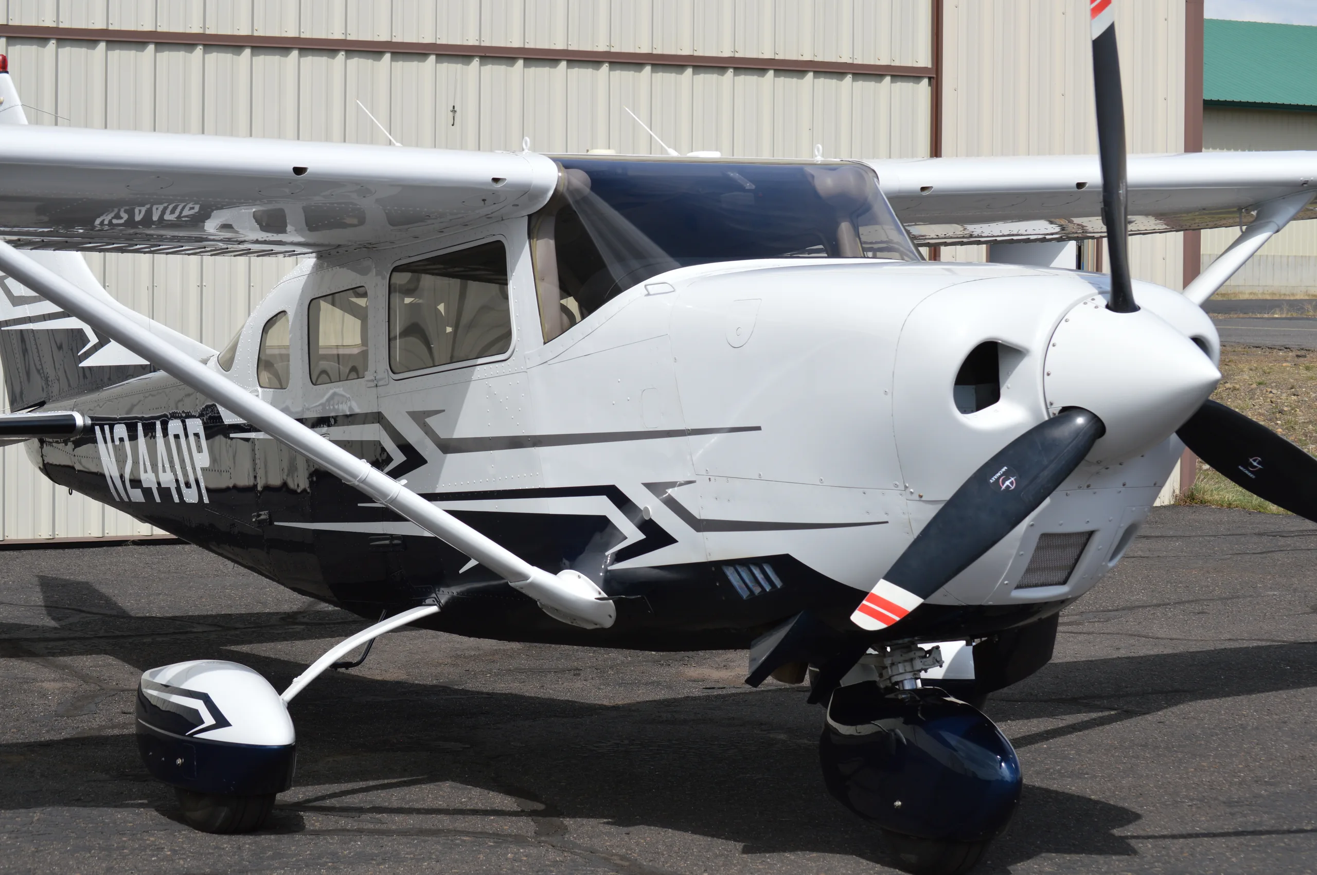 Exterior view of a 1999 Cessna Turbo 206H Stationair HD, N2440P.