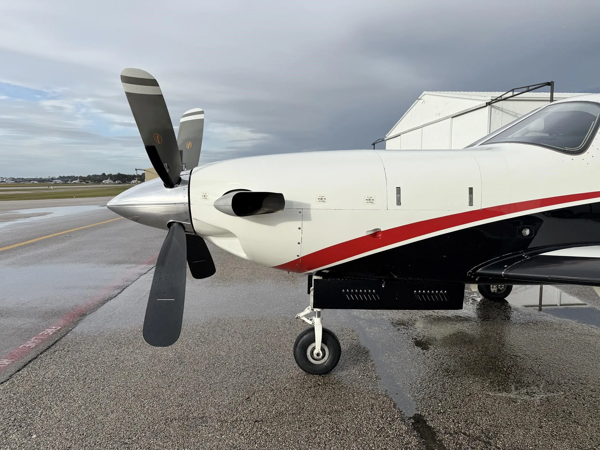 Exterior view of a 2007 PIPER MERIDIAN, N568HP.