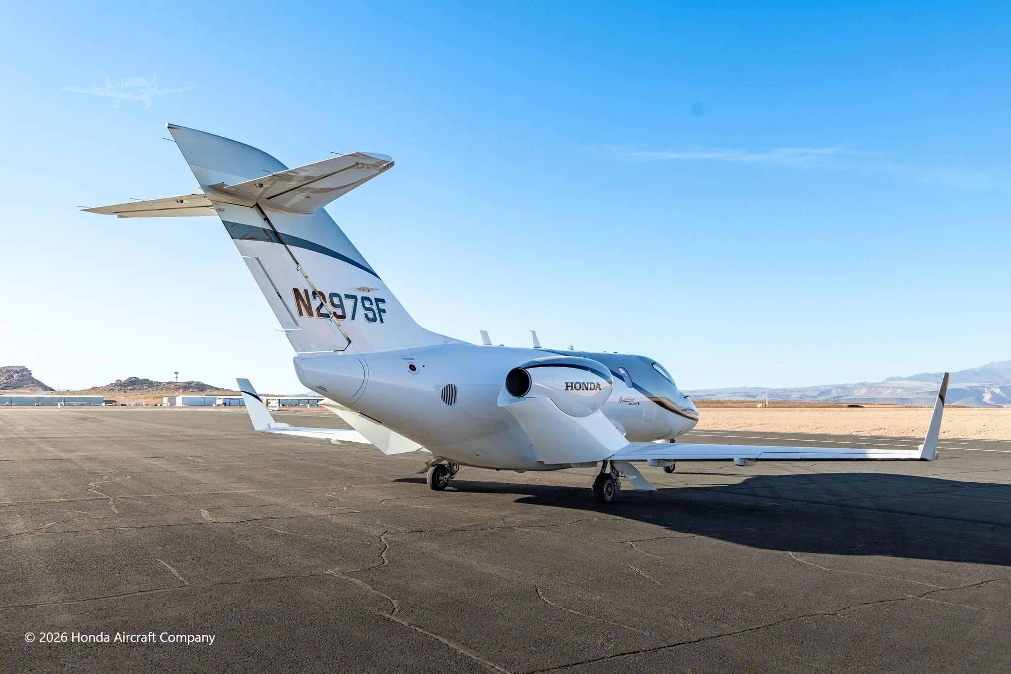 Exterior view of a 2019 HONDA JET ELITE S, N297SF.