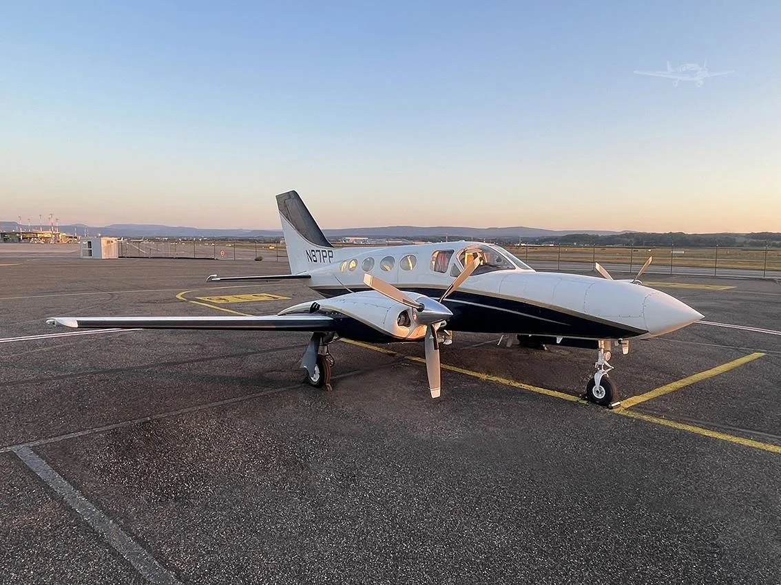 Exterior view of a 1977 CESSNA 421C, N87PP.