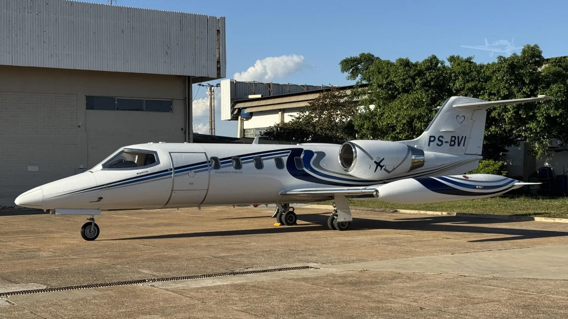 Exterior view of a 1984 LEARJET 35A, PS-BVI.