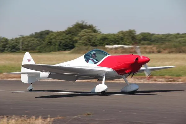 Exterior view of a 1992 Grumman american general ag 5b tiger.